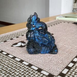 Labradorite Dragon Blue flash Natural mineral